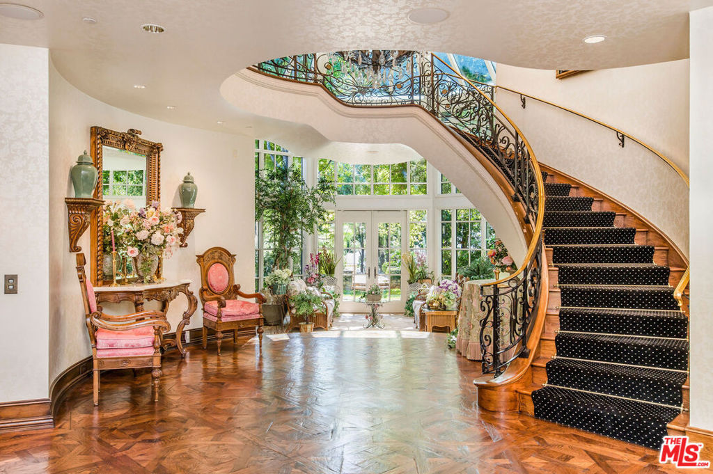 25010 Thousand Peaks Road