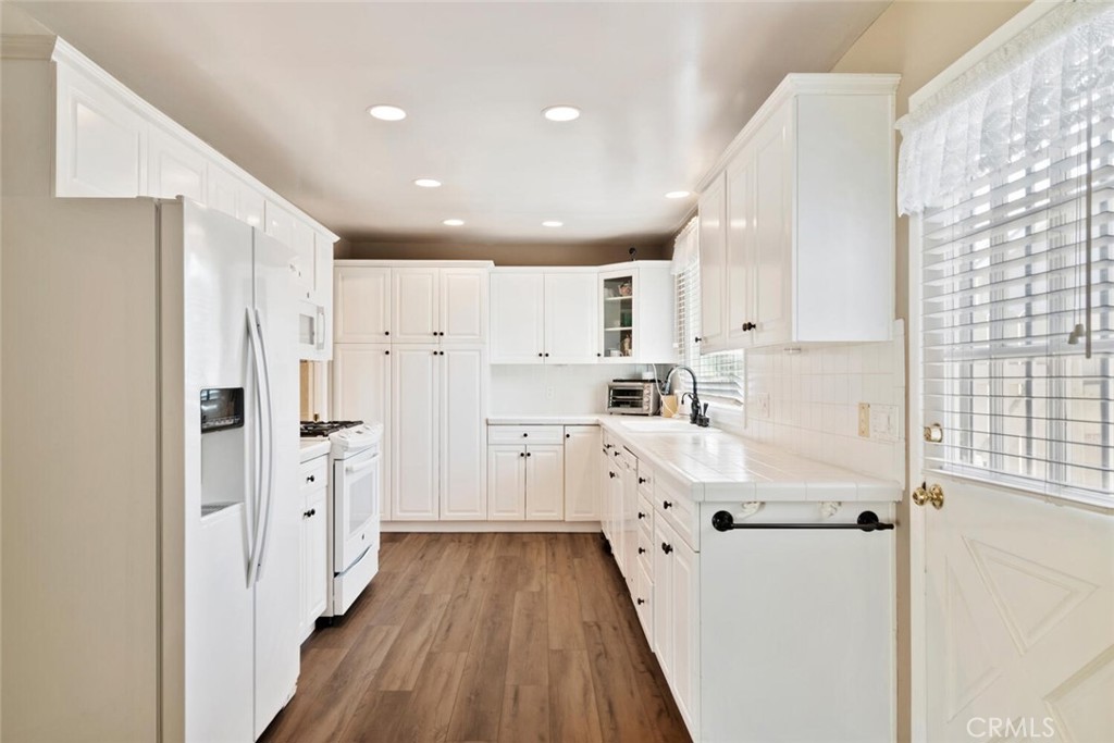 23309 Gilmore Street