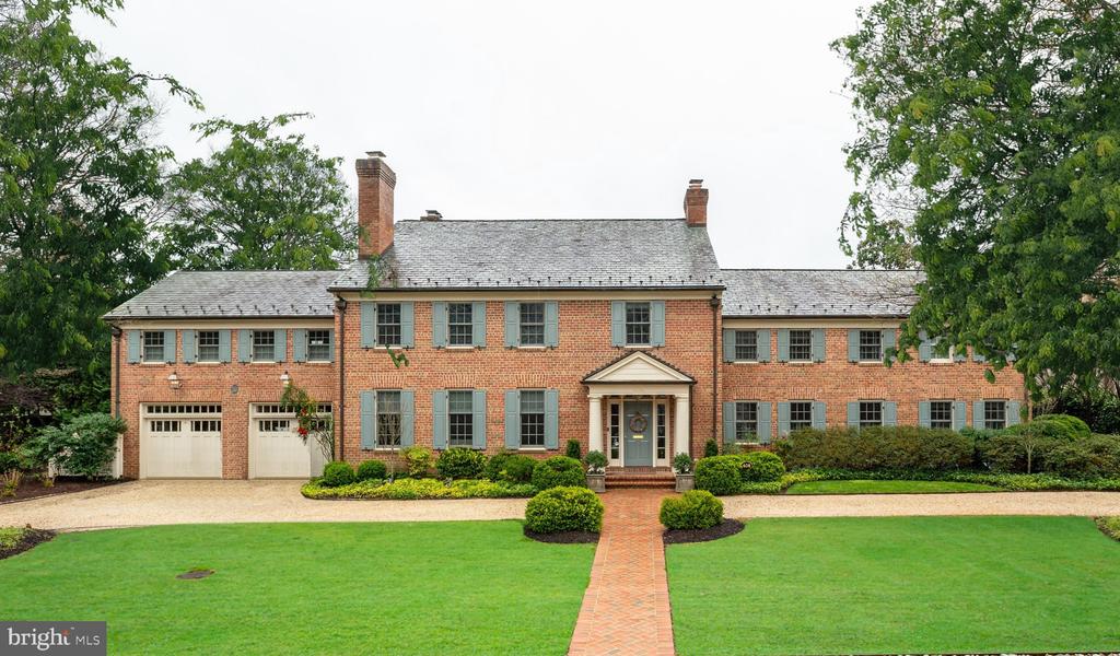 408 Lloyds Ln