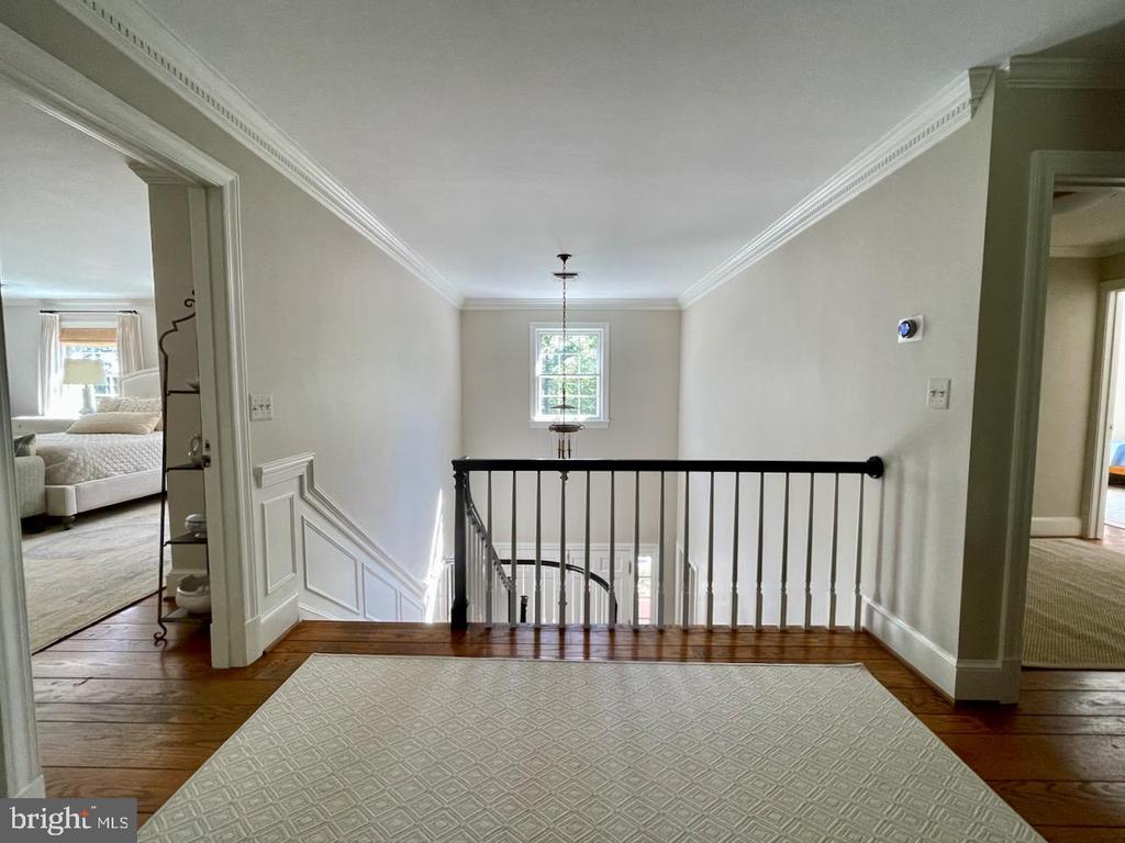 1306 BISHOP LANE