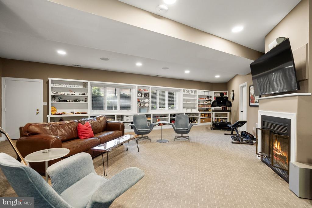 1406 COVENTRY LANE