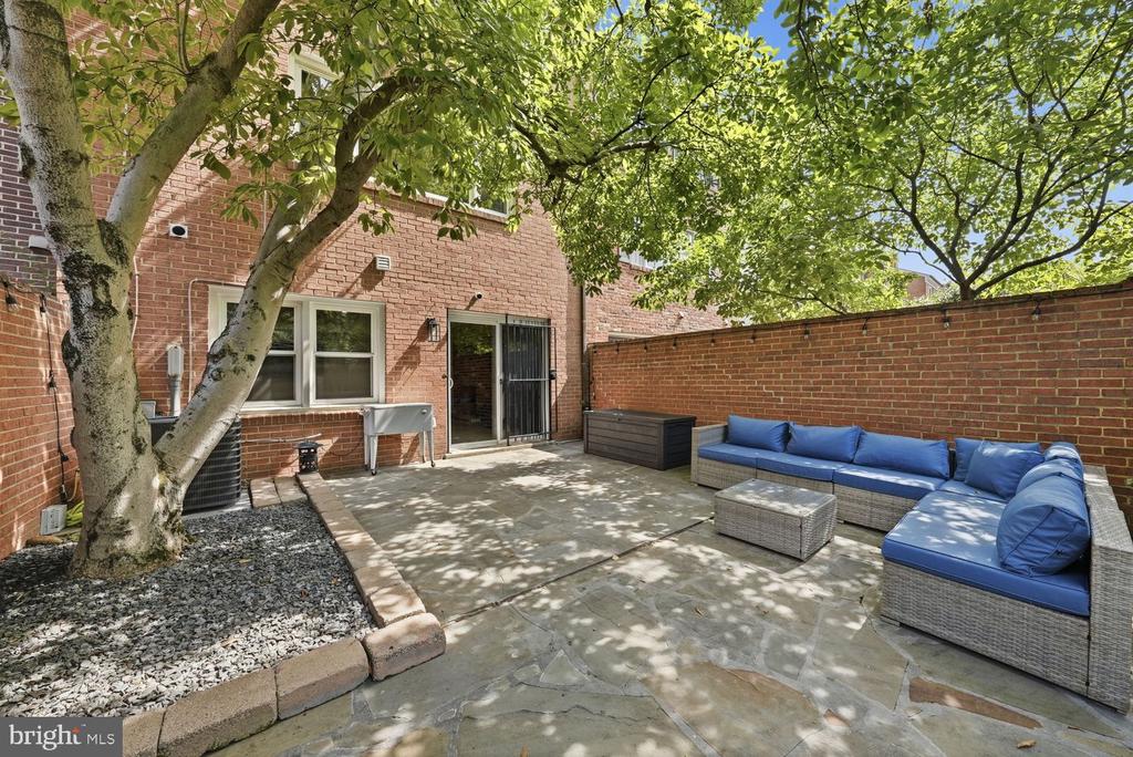 6328 GOLF COURSE SQUARE