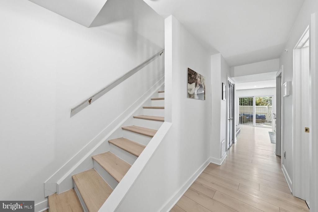 6328 GOLF COURSE SQUARE