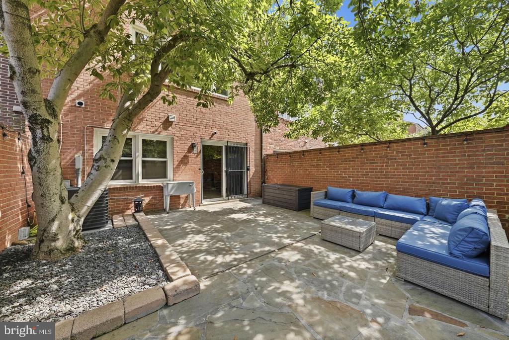 6328 GOLF COURSE SQUARE