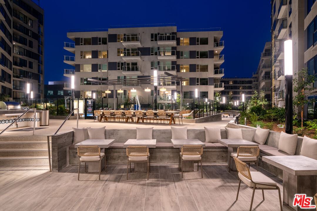 2435 S Sepulveda BLVD Unit: PH 220