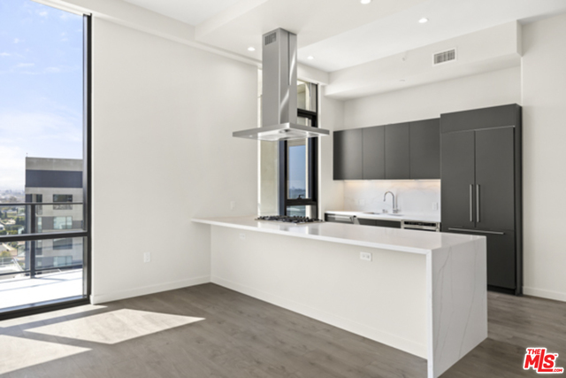 2435 S Sepulveda BLVD Unit: PH 201