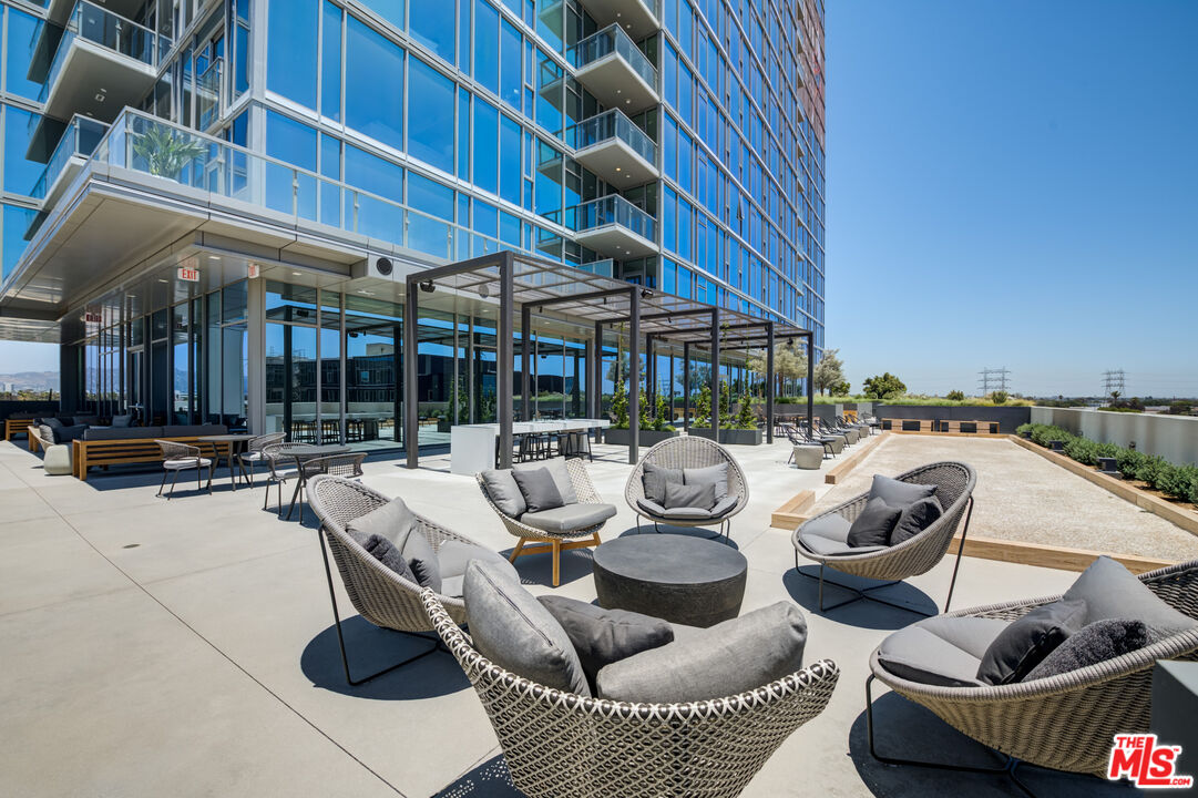 3311 S La Cienega Blvd Unit: PH 1