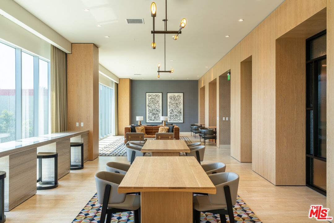 2435 S Sepulveda BLVD Unit: PH 214