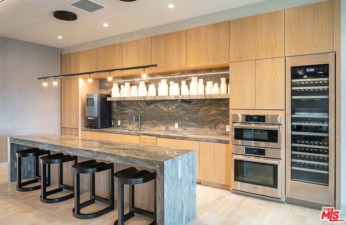 2435 S Sepulveda BLVD Unit: PH 214