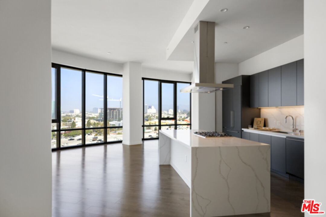 2435 S Sepulveda BLVD Unit: PH 214