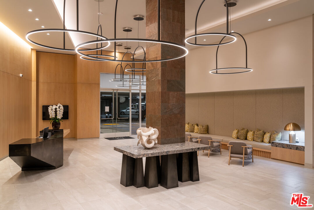 2435 S Sepulveda BLVD Unit: PH 213