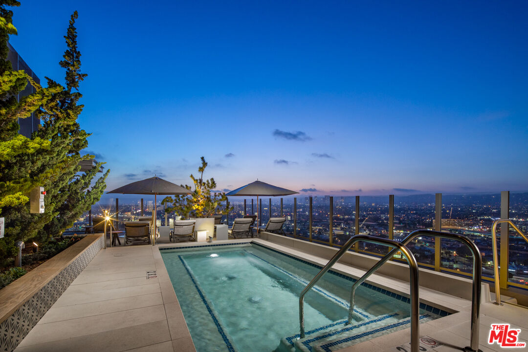 3311 S La Cienega Blvd Unit: PH 6