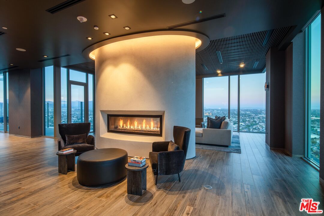 3311 S La Cienega Blvd Unit: PH 6