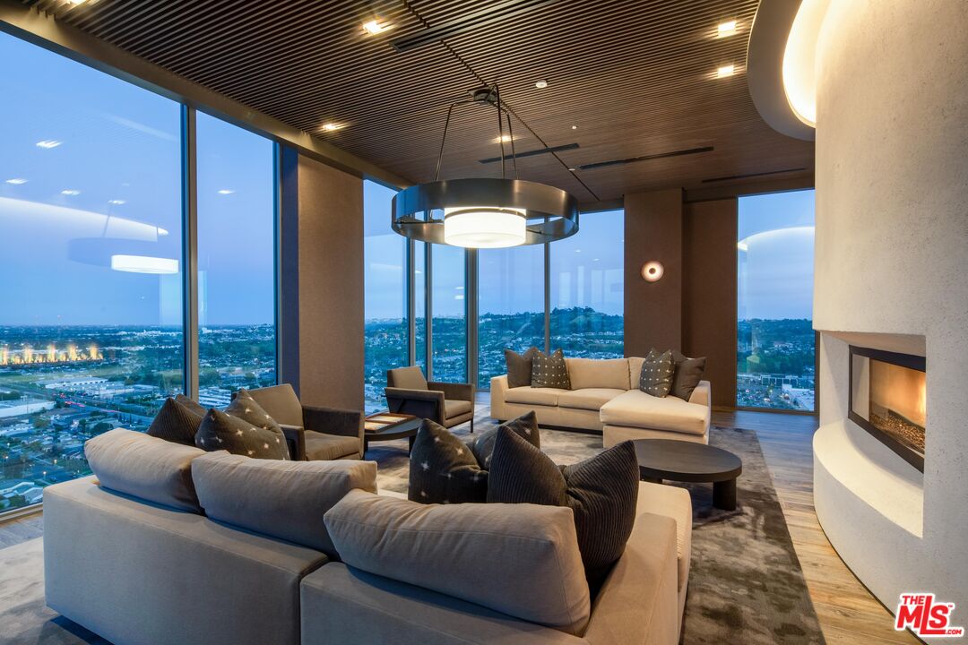 3311 S La Cienega Blvd Unit: PH 3