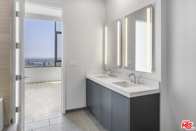 2435 S Sepulveda BLVD Unit: PH 206