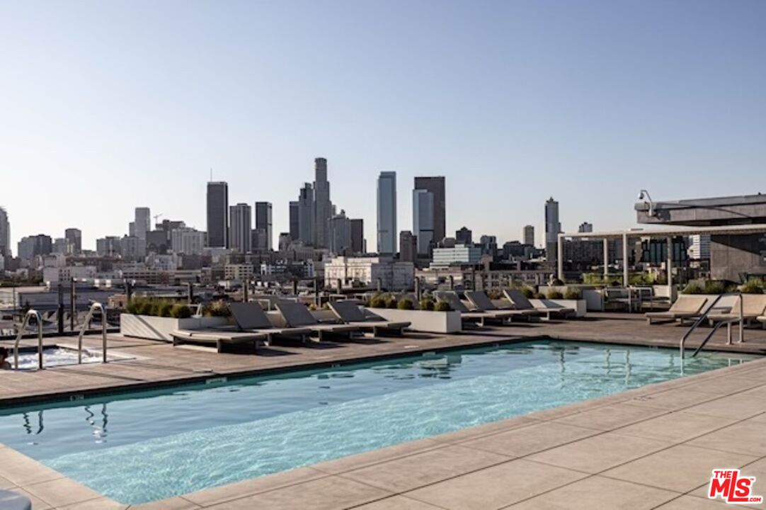 530 S Hewitt St Unit: 226