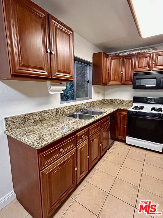 1868 10th St Unit: 1