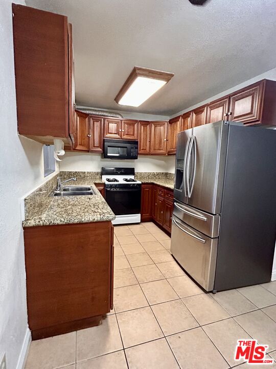 1868 10th St Unit: 1