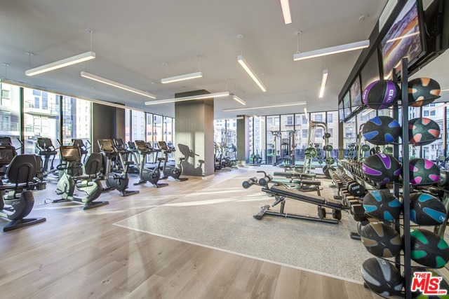 801 S OLIVE ST Unit: PH 3