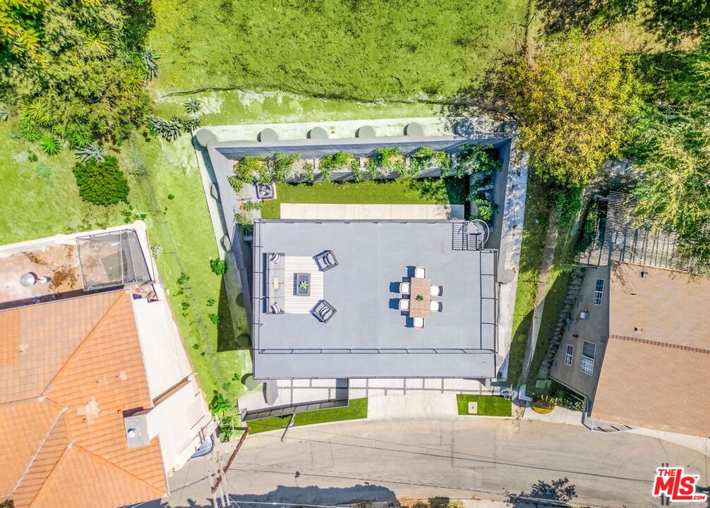 1046 Oban Dr