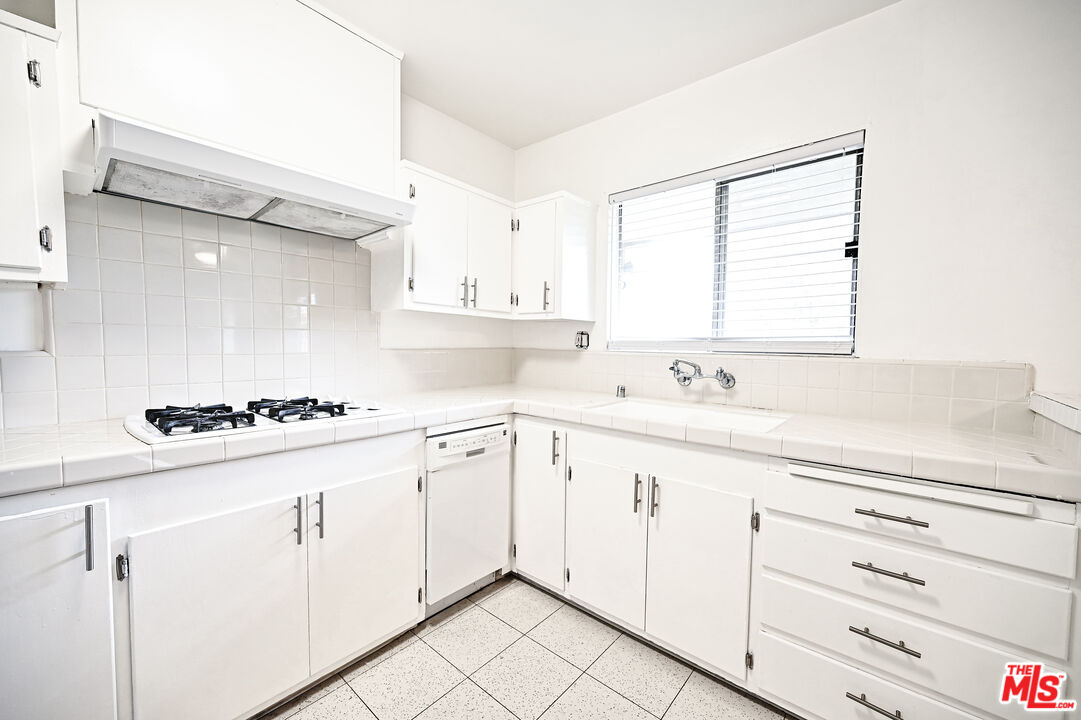 1868 10th St Unit: 5