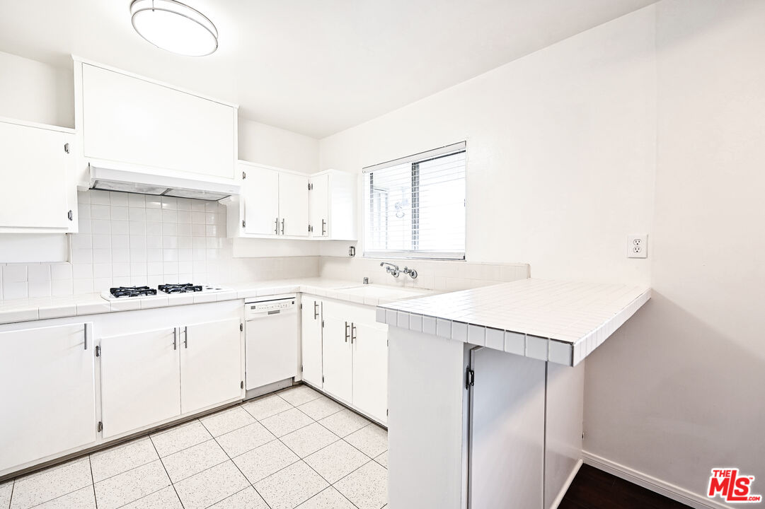 1868 10th St Unit: 5