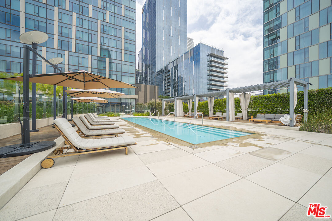 889 Francisco St Unit: 709