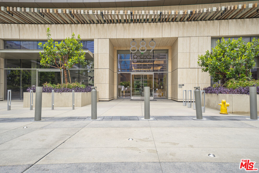 889 Francisco St Unit: 709
