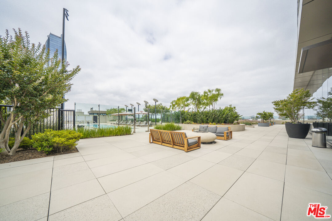 889 Francisco St Unit: 709