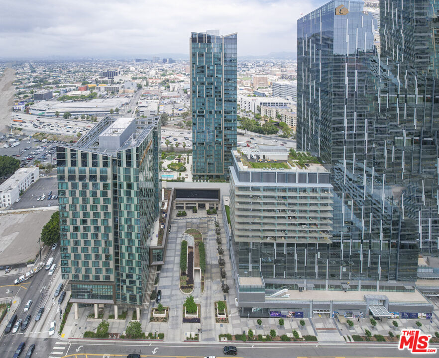 889 Francisco St Unit: 709