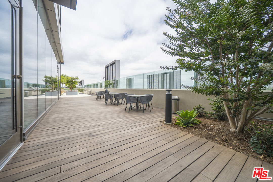 889 Francisco St Unit: 709