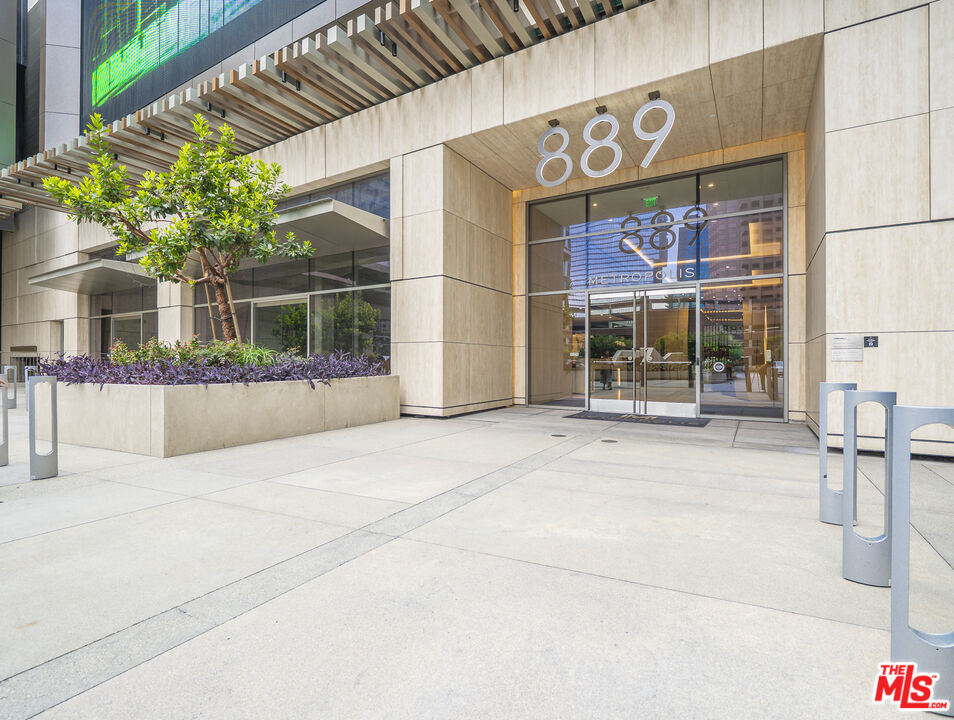 889 Francisco St Unit: 709