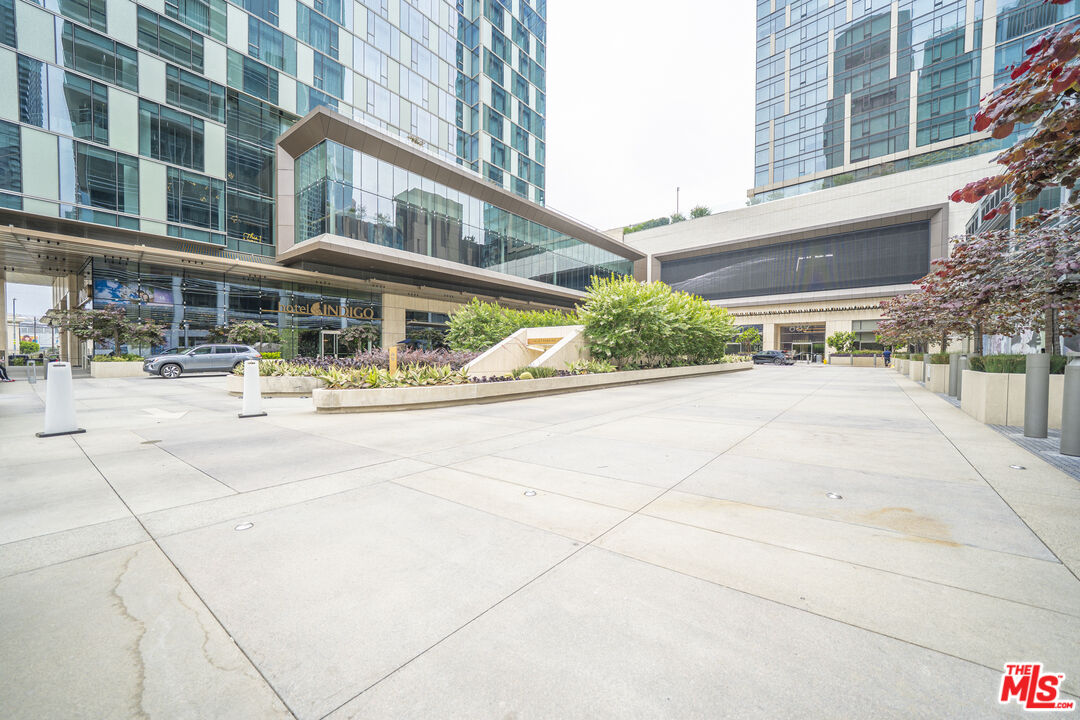 889 Francisco St Unit: 709