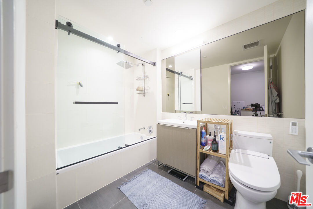 889 Francisco St Unit: 709