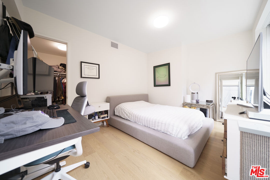 889 Francisco St Unit: 709
