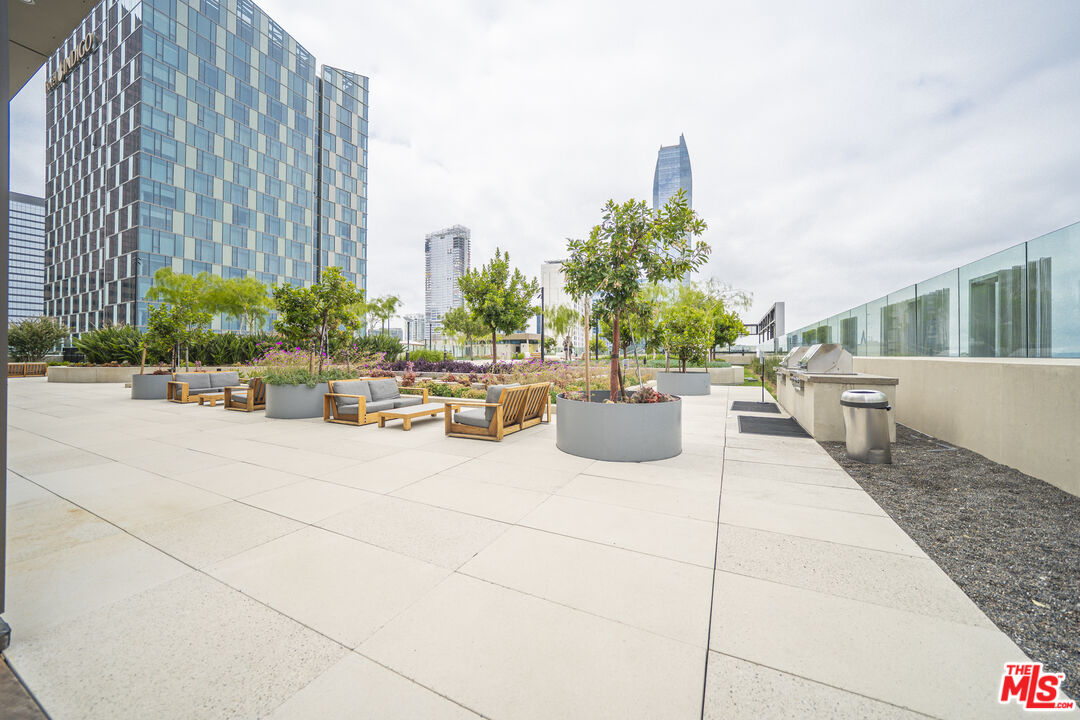 889 Francisco St Unit: 709