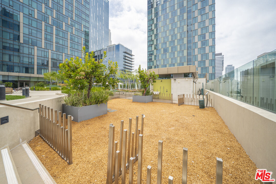 889 Francisco St Unit: 709