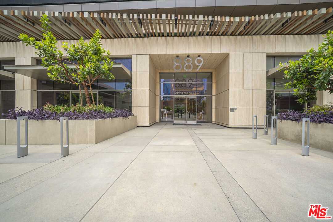 889 Francisco St Unit: 709