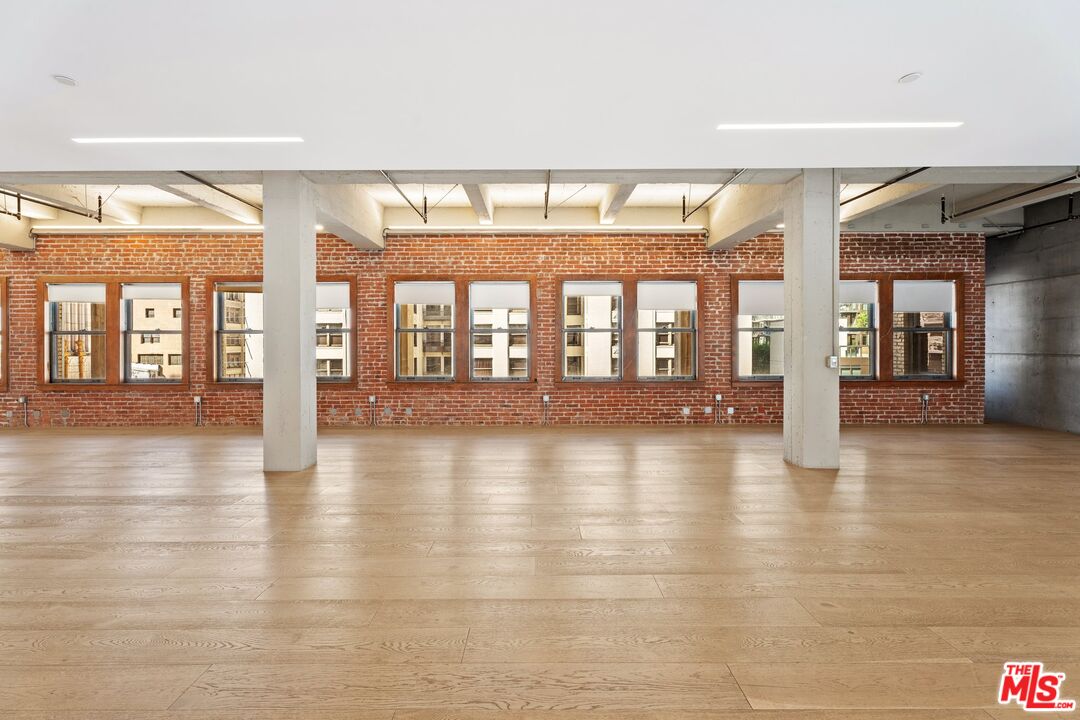 808 S Broadway St Unit: 7th Floor