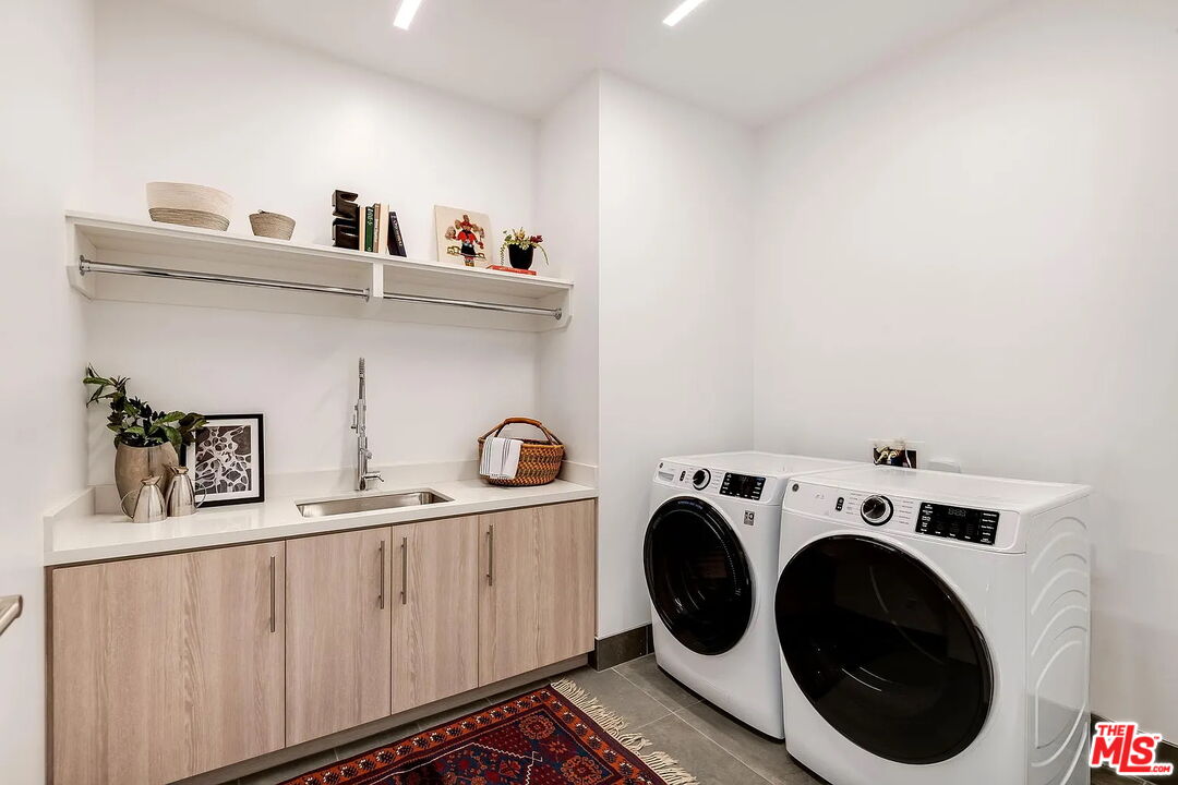 808 S Broadway St Unit: 7th Floor