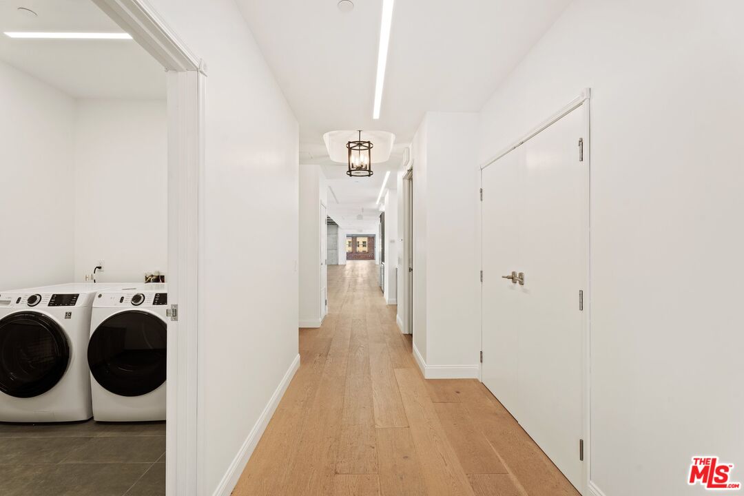 808 S Broadway St Unit: 7th Floor