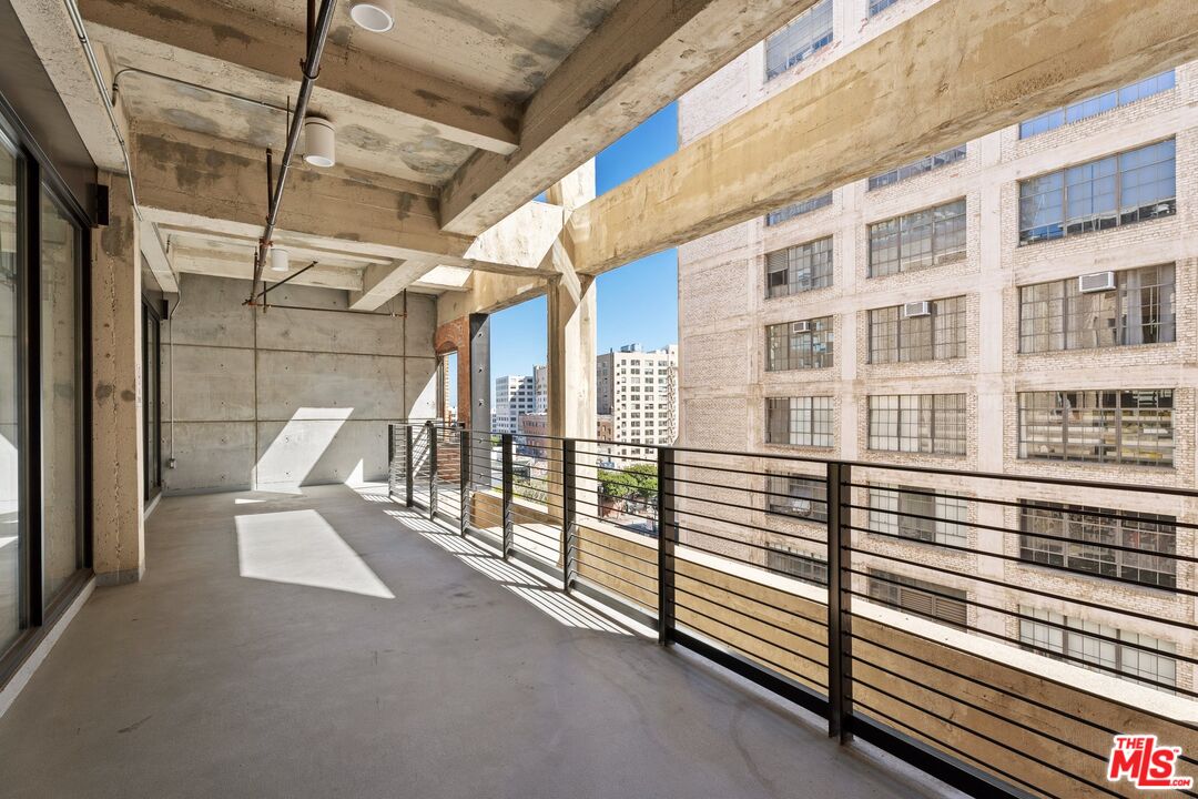 808 S Broadway St Unit: 7th Floor