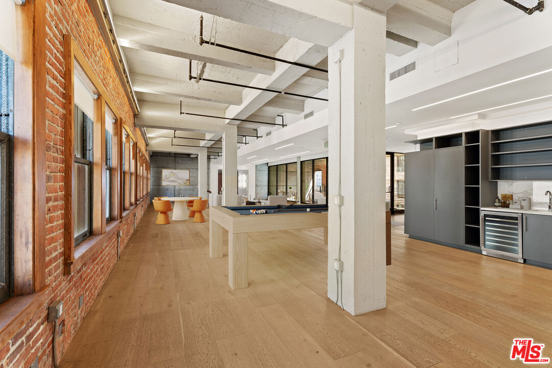 808 S Broadway St Unit: 7th Floor