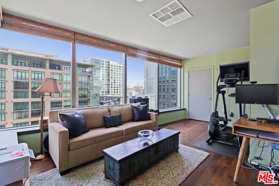 1155 S Grand Ave Unit: 1116