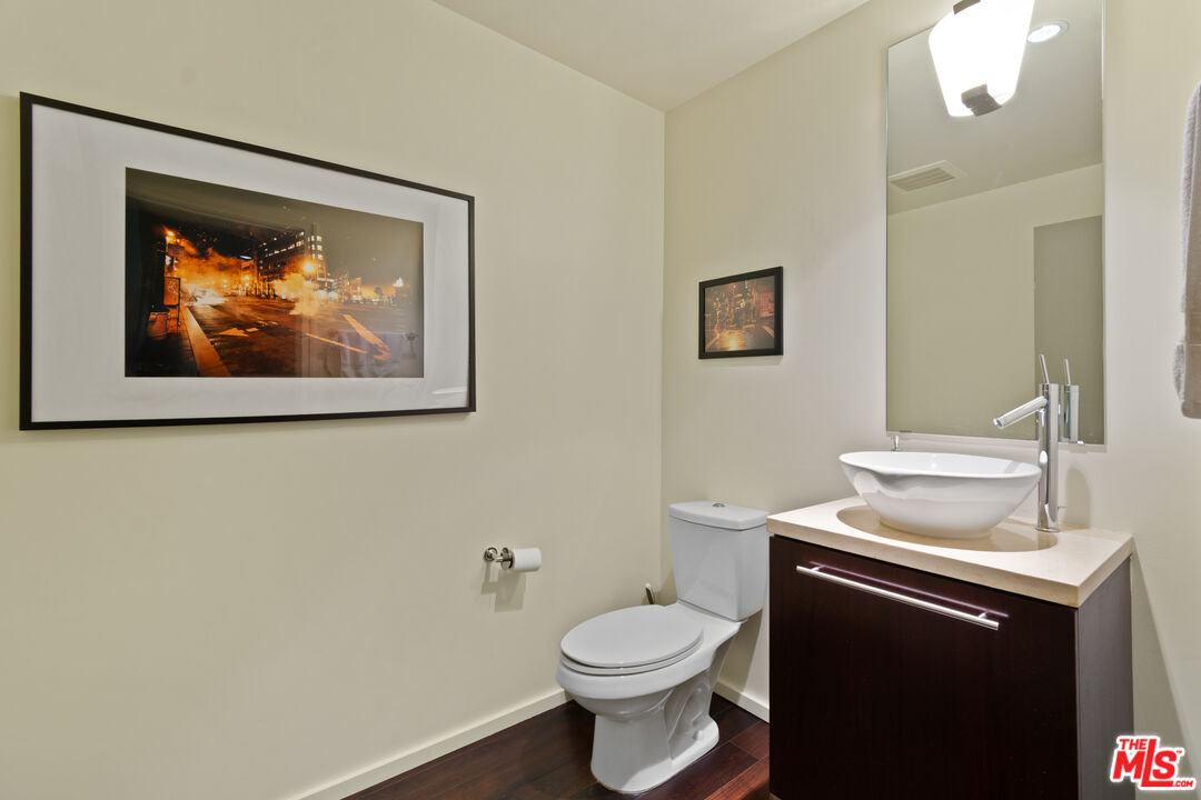 1155 S Grand Ave Unit: 1116