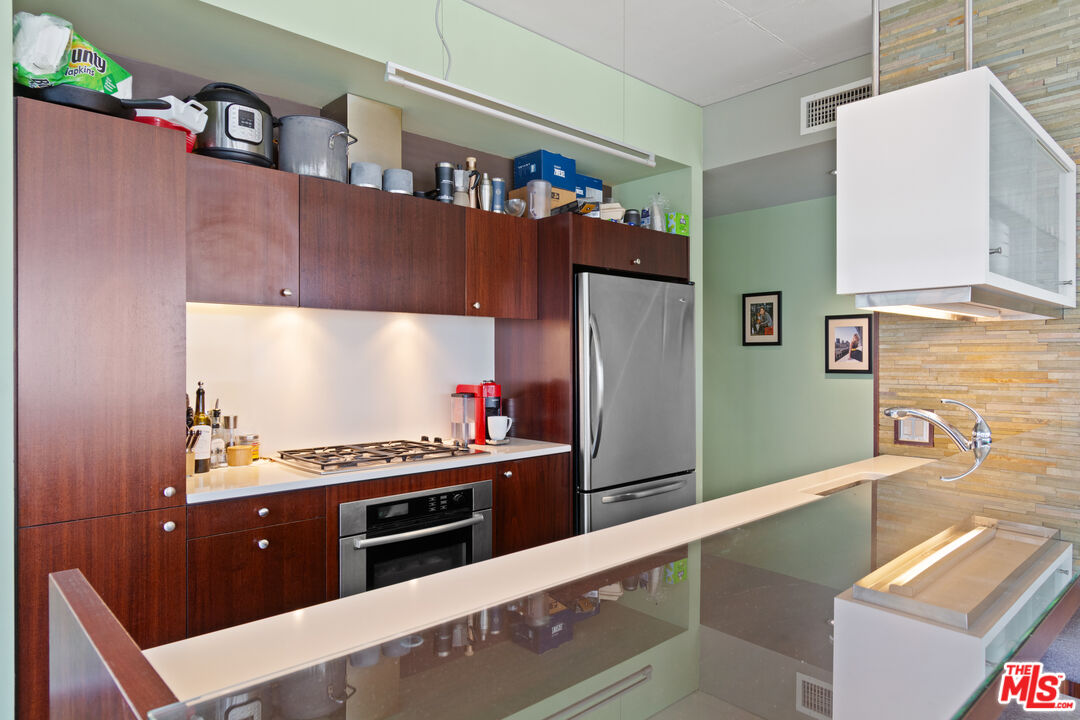 1155 S Grand Ave Unit: 1116