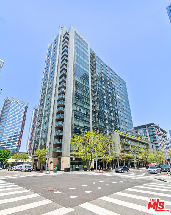 1155 S Grand Ave Unit: 1116