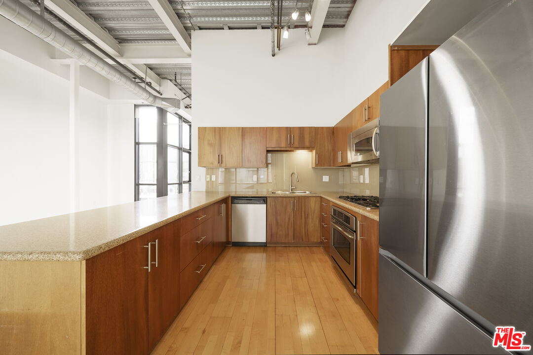 1100 S Grand Ave Unit: A703