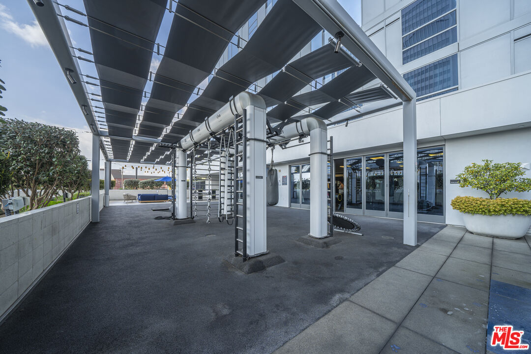 1100 S Grand Ave Unit: A703