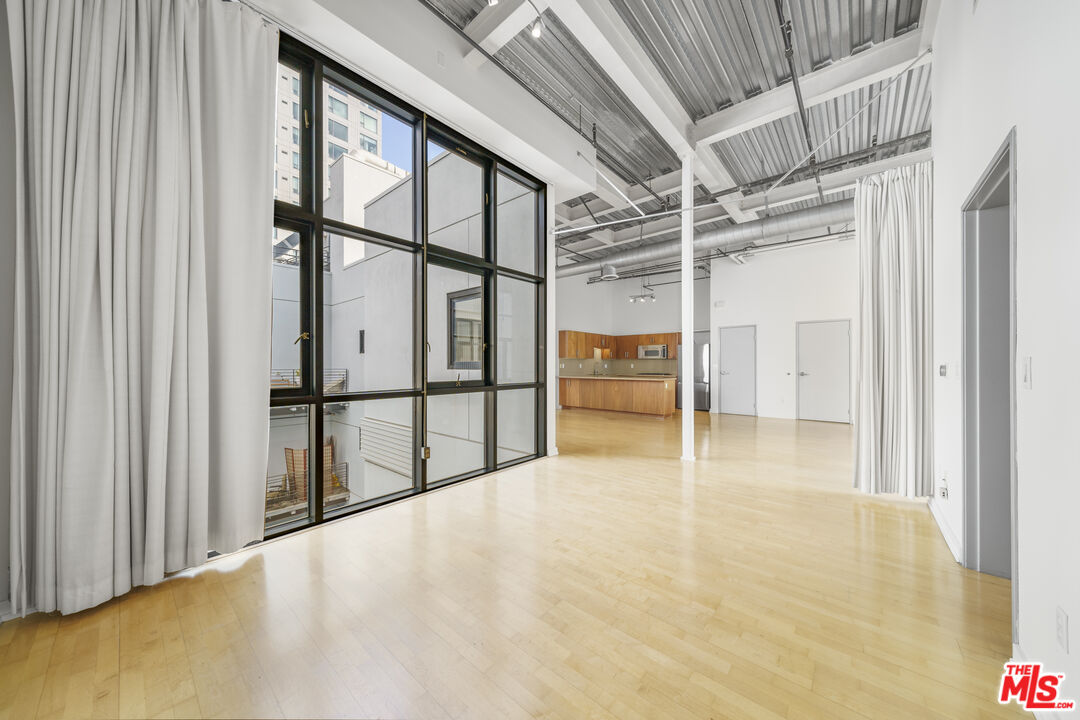 1100 S Grand Ave Unit: A703